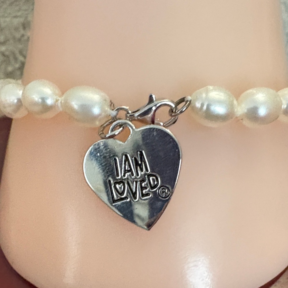 Sterling Silver Heart Charm "I am Loved" Genuine White Oval Pearl Bracelet 8" - Picture 3 of 8